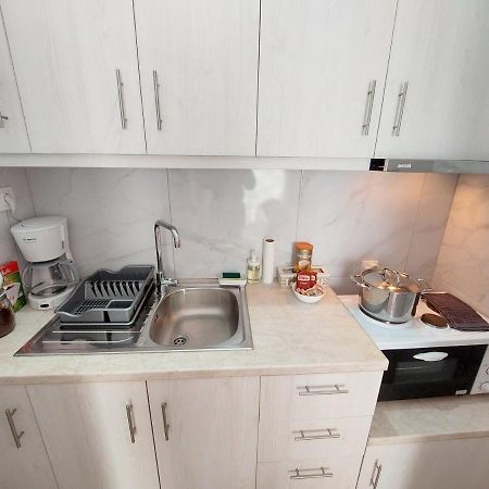 Crystal Home Near Airport 아르테미다 외부 사진